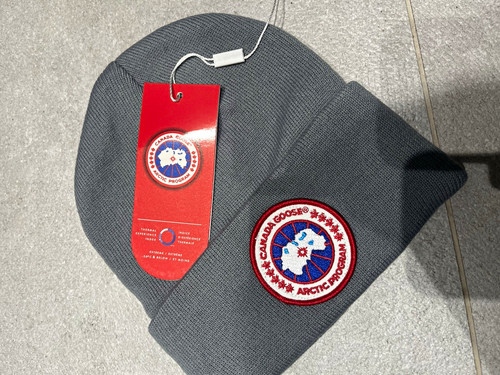 Canada goose grey knit beanie - grey,