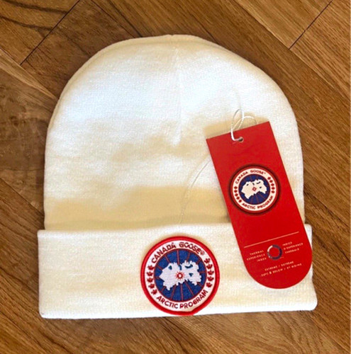 White knit beanie hat arctic - white,